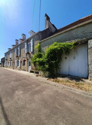 Chassigny Chez Zoiseau Et Zoiseautte Bed & Breakfast エクステリア 写真